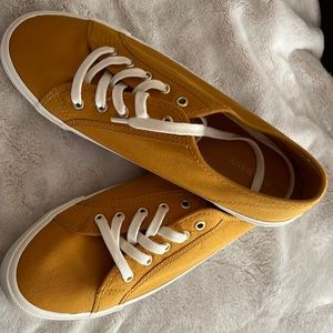 Old Navy tennis shoes